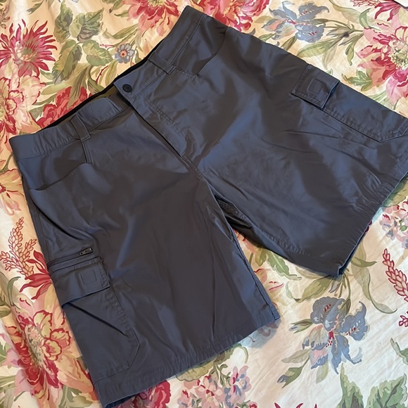 ORVIS Size 36 Tech Cargo Short Deep Gray Stretch Comfort Media Storage $59 NEW - Picture 12 of 16